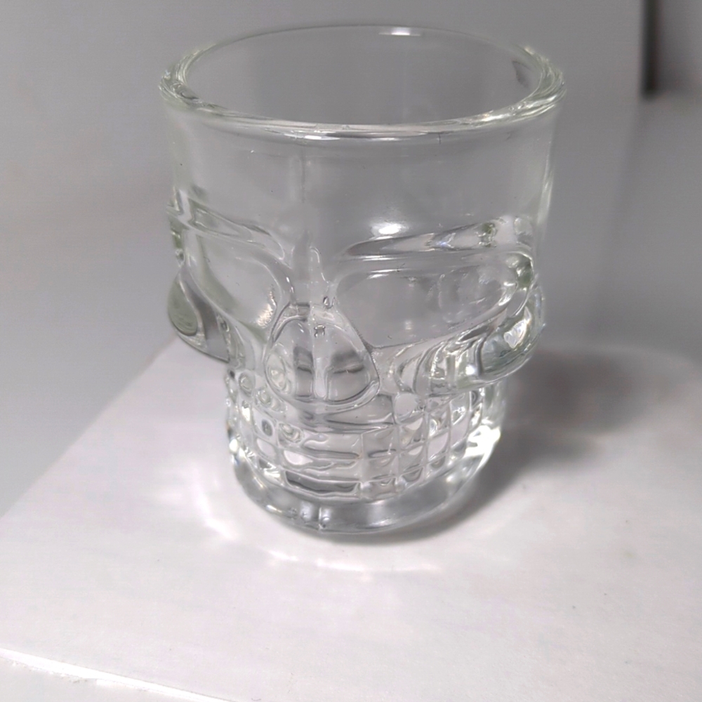 Hallow's Eve Skull Shot Glasses set of 6 NIB